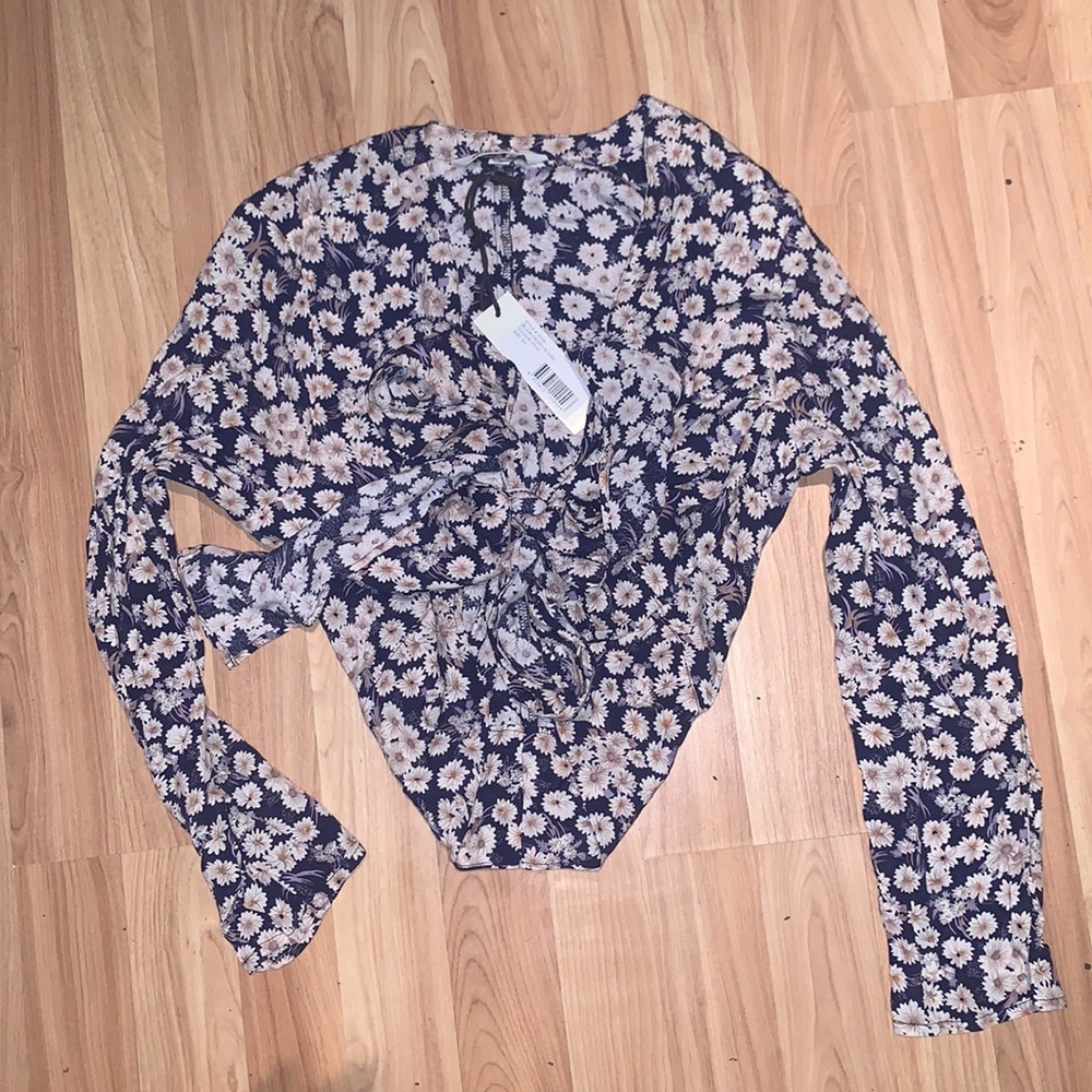 Rolla’s Delilah Daisies Blouse in Navy Blue Size Small - Picture 5 of 7